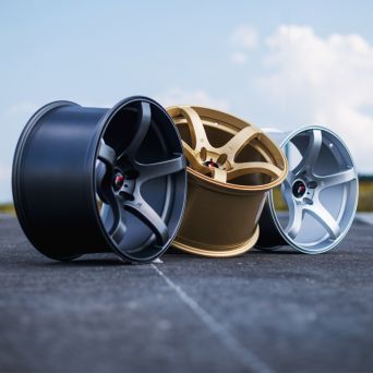 SALE - Japan Racing Wheels - JR-32 Gold (18x8.5 Zoll)